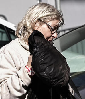 Ελένη Ζαρούλια: Παραδόθηκε Στο Α.Τ. Πεύκης