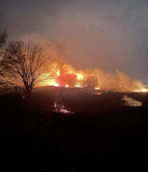 Κλειστή Η Εθνική Οδός Αθηνών–Θεσσαλονίκης: Φωτιά Στα Μάλγαρα