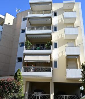 Μαρούσι: 27χρονη έπεσε δύο φορές από τον 4ο όροφο-  Τραυματίστηκε σοβαρά