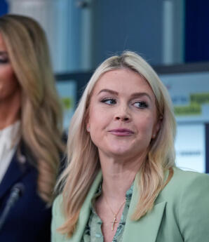 Κάρολαϊν Λέβιτ