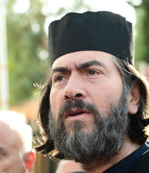 Πατήρ Αντώνιος: Σε Δίκη Για Τα Οικονομικά Της «Κιβωτού»