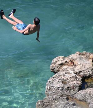 Καιρός: Εξασθενούν Οι Άνεμοι - Πότε Έρχονται 40αρια