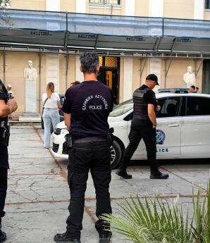 Μέτρα ασφάλειας για την προσαγωγή αστυνομικών που πυροβόλησαν τον 20χρονο
