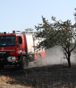 Φωτιά Τώρα Στο Χαϊδάρι - Καίει Χαμηλή Βλάστηση