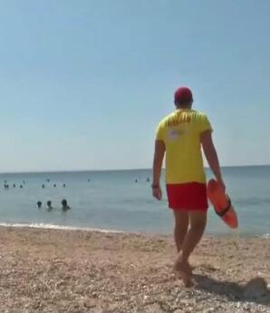Χαλκιδική: Μητέρα παρασύρθηκε από κύμα κι έχασε τις αισθήσεις της