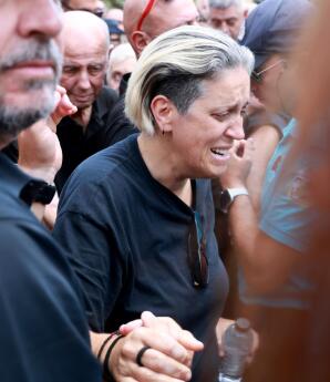 Γιώργος Μαζωνάκης: Η Αδερφή Του Μαρία Σπάει Τη Σιωπή Της