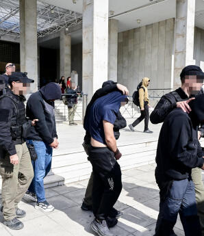 Δίωξη Για Κακουργήματα Στους 23 Συλληφθέντες Της Αλυσίδας