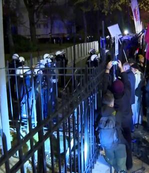 Πολωνία: Πολιτική Κρίση Και Καταγγελίες Για Πραξικόπημα