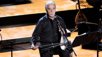 Βασίλης Σκουλάς