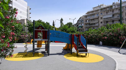 Περιστέρι: Άνδρας Επιτίθεται Σε Γυναίκες Με Παιδιά