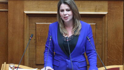 Παπακώστα: Ζητώ Άρση Ασυλίας - Δε Θα Είμαι Ξανά Υποψήφια