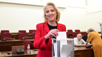 Ρένα Δούρου: Εξελέγη Πρόεδρος Της ΚΟ ΣΥΡΙΖΑ