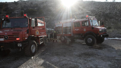Φωτιά Τώρα Στη Λεωφόρο Σχιστού Στο Πέραμα
