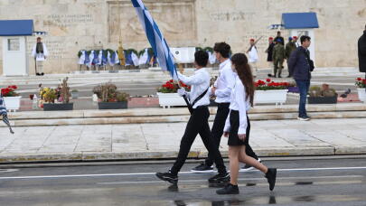 28η Οκτωβρίου: Πώς Επιλέγονται Σημαιοφόροι Στα Σχολεία