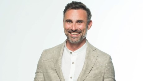 Γιώργος Καπουτζίδης