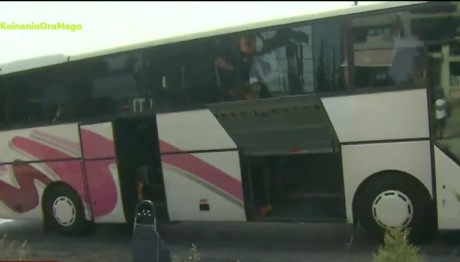 Θεσσαλονίκη: Φωτιά Σε Τουριστικό Λεωφορείο