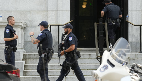 Λήξη Συναγερμού Στο Καπιτώλιο: Δε Βρέθηκε Ένοπλος