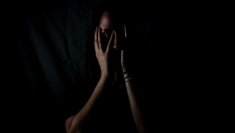 Λάρισα: Αστυνομικός Η Γυναίκα Που Ξυλοκοπήθηκε