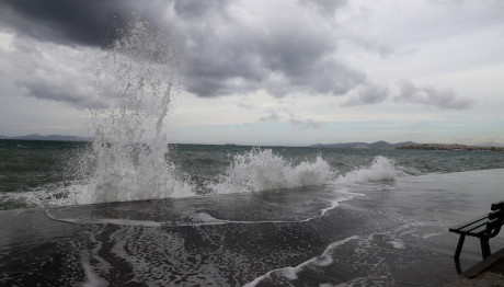 Κακοκαιρία Petar: Μήνυμα 112 Για Επικίνδυνα Φαινόμενα