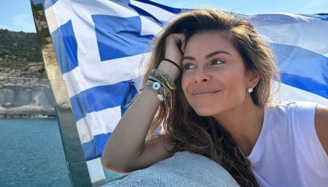 Μαρία Μενούνος