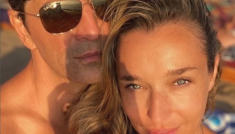 Σάκης Ρουβάς: Το Φιλί Στην Κάτια Ζυγούλη Σε Συναυλία Του