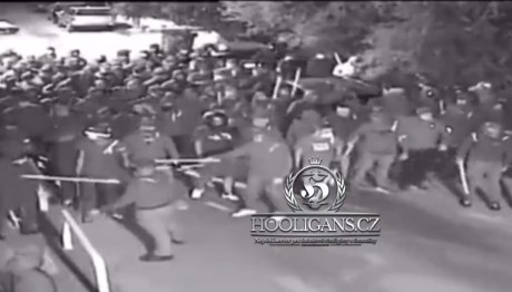 Νέα Φιλαδέλφεια: Οργανωμένοι Στρατιωτικά Οι Χούλιγκαν