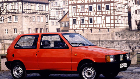 Γιατί το Fiat Uno είχε βάλει τα ...«γυαλιά» στους αντιπάλους