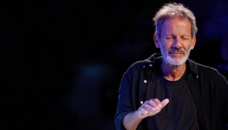 Σταύρος Ξαρχάκος