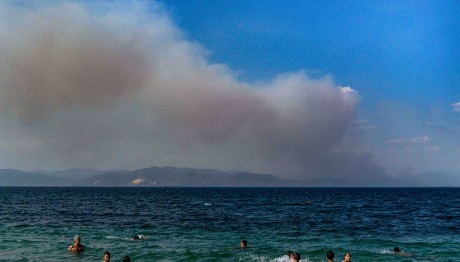 Φωτιά στην Καβάλα: Κάηκαν Πάνω Από 15 Σπίτια