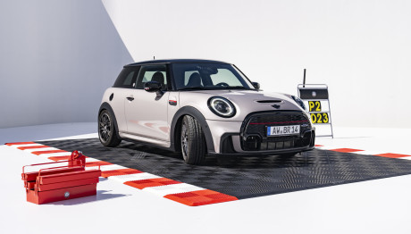 Η ειδική Bulldog Racing Edition για τους...καθημερινούς οδηγούς