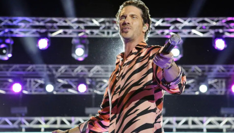 Νίκος Οικονομόπουλος