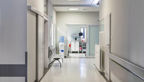 Τραγωδία Τήνος: Μπροστά στην νταντά πνιγόταν το 3χρονο αγγελούδι