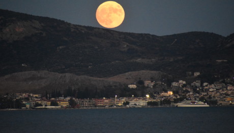 Το «Μπλε Φεγγάρι» του Αυγούστου από το Ναύπλιο