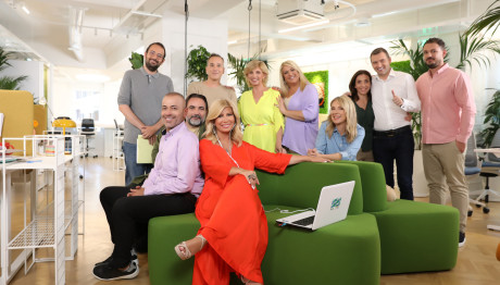 Αλήθειες Με Τη Ζήνα