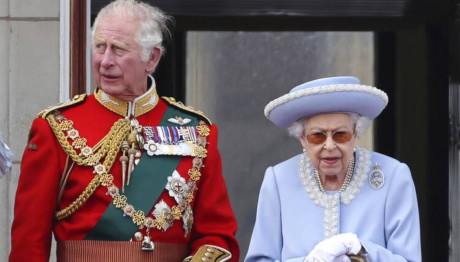 Βασίλισσα Ελισάβετ: Η Ανάρτηση Καρόλου Στην Επέτειο Θανάτου