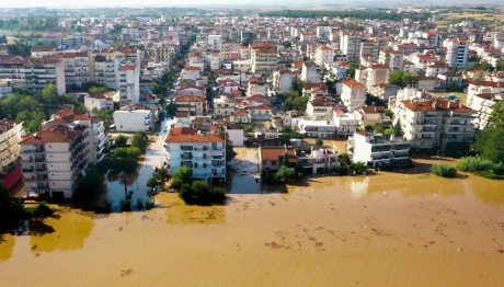 Λάρισα: Έσπασε Ανάχωμα Του Πηνειού - Νέο Μήνυμα Από Το 112