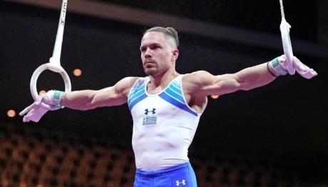 Λευτέρης Πετρούνιας