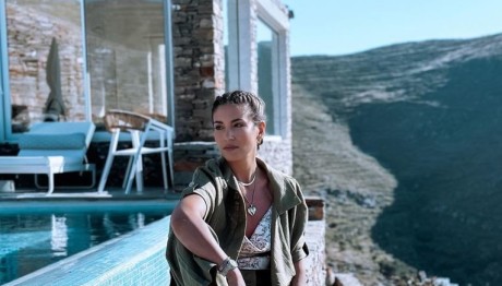 Αθηνά Οικονομάκου