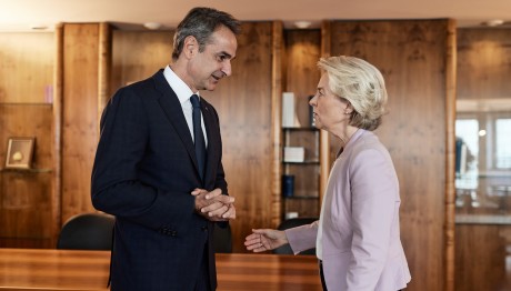 Φον ντερ Λάιεν σε Μητσοτάκη: 2,2 δις€ Βοήθεια Από Την Ευρώπη