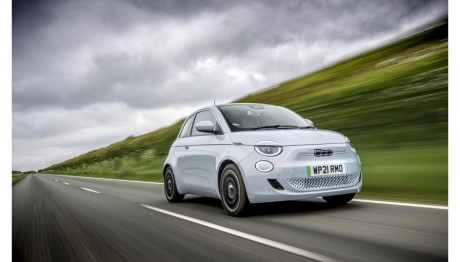Το  FIAT 500e είναι το «Καλύτερο μικρό ηλεκτρικό αυτοκίνητο του 2023
