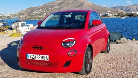 Το αμιγώς ηλεκτρικό FIAT 500e στην έκθεση Mobility