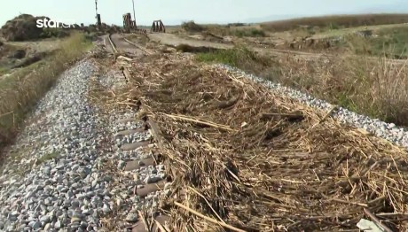 Πλημμύρες: Τεράστιες Ζημιές Σε Ράγες Και Σταθμούς