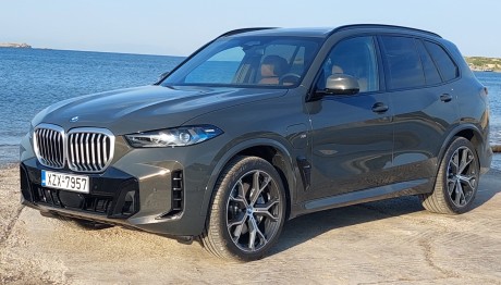 Για πρώτη φορά στο τιμόνι της νέας BMW X5 xDrive50e    