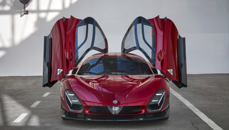 Η Alfa Romeo 33 Stradale είναι...«πύραυλος»