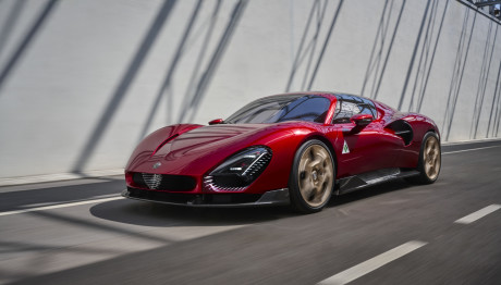 Η Alfa Romeo 33 Stradale είναι μια μεγάλη επένδυση