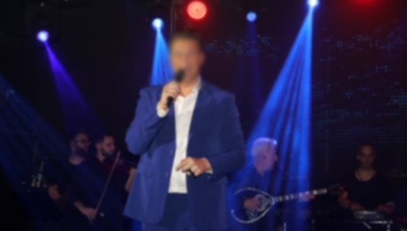 «Νόμιζα ότι ήθελε να μου μιλήσει μια κοπέλα στην πίστα και με δάγκωσε»