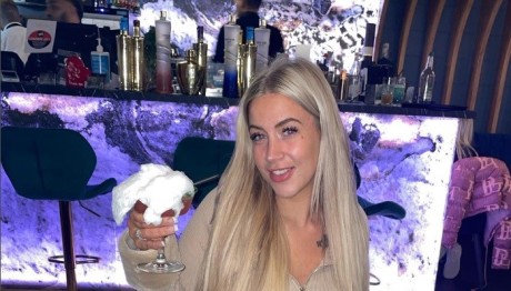 27χρονη Έβγαλε Το Filler Χειλιών Και Παραμορφώθηκε