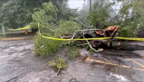 Η τροπική καταιγίδα Ophelia «χτύπησε» Βόρεια Καρολίνα και Βιρτζίνια
