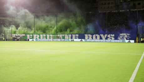 Απάντηση ΑΕΚ στο πανό της Θ.13 για τους BBB