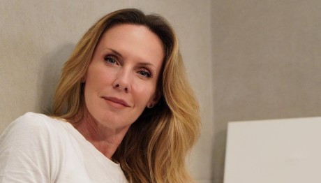 Εβελίνα Παπούλια